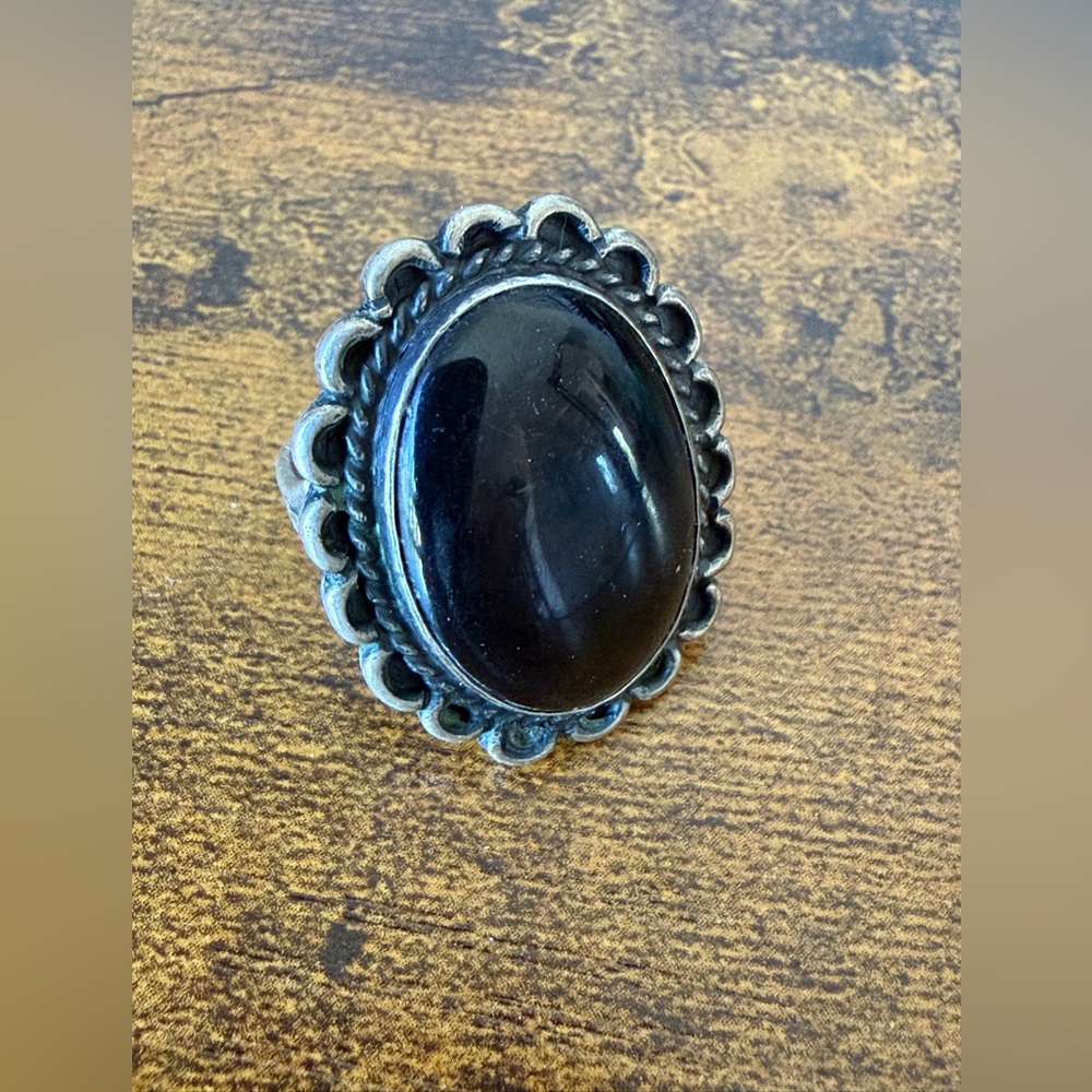 Vintage Silver and Black Gem Ring